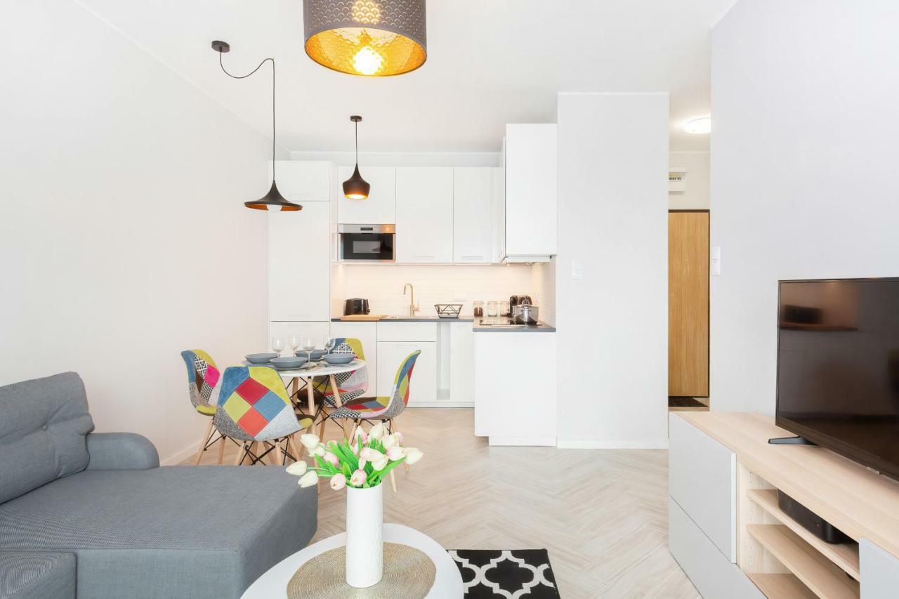 Apartments Rondo Wiatraczna By Noclegi Renters 바르샤바 외부 사진
