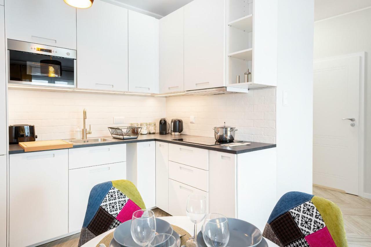 Apartments Rondo Wiatraczna By Noclegi Renters 바르샤바 외부 사진