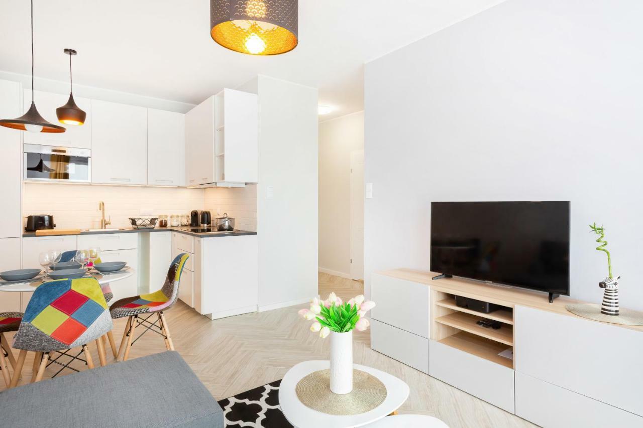 Apartments Rondo Wiatraczna By Noclegi Renters 바르샤바 외부 사진